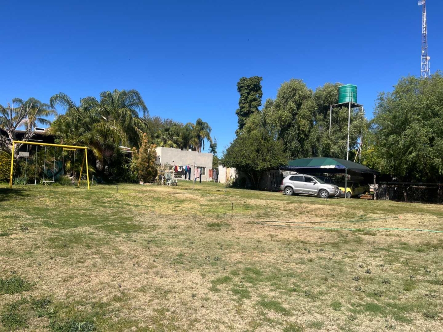 4 Bedroom Property for Sale in Kanoneiland Northern Cape